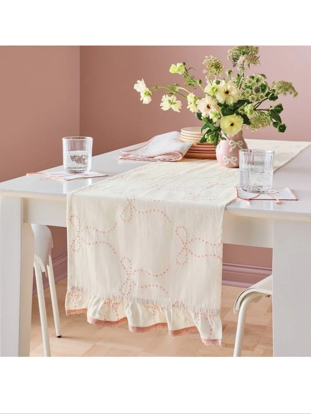 New!Cream & Pink Ruffled Table Runner Elegant Home Dining Bow Lace Accent Core